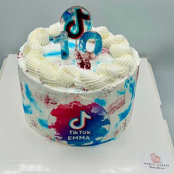 tarta TikTok sin lactosa personalizada Nurita Cakery Barcelona