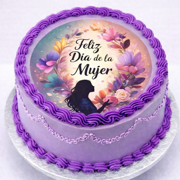 Pastel morado 8M con oblea floral y silueta femenina Feliz Día de la Mujer en Barcelona
