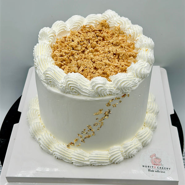 Pastel de turrón de Jijona artesanal visto frontal en Barcelona