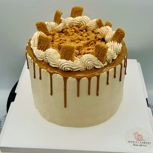 Tarta de galleta Lotus artesanal en Barcelona, acabado elegante con galletas enteras