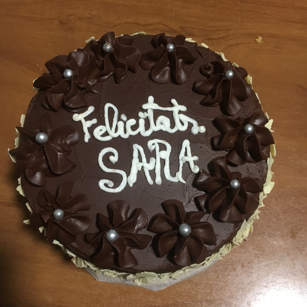 Pastel de chocolate y ganache de chocolate negro