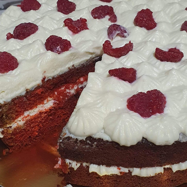 Pastel red velvet con remolacha y frambuesa