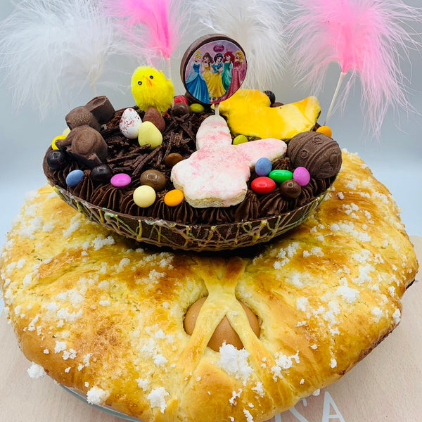 Mona tradicional + huevo bizcocho grande