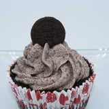 Cupcake de oreo relleno de ganache de chocolate y frosting de oreo