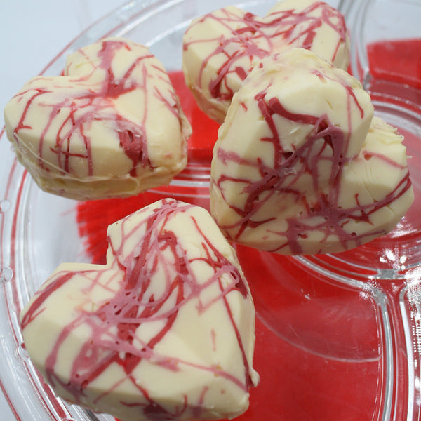 Bomba Corazón de chocolate caliente blanco