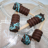 Cakesicles o heladitos de bizcocho de zanahoria y chocolate con leche