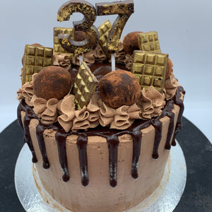 Pastel de chocolate con deliciosa trufa