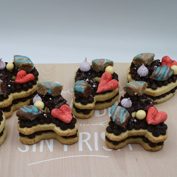 Pastel con inicial PAPA + 2 Corazones 