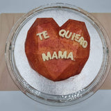 Pastel "TE QUIERO MAMA" corazón bombón, con bizcocho y crema